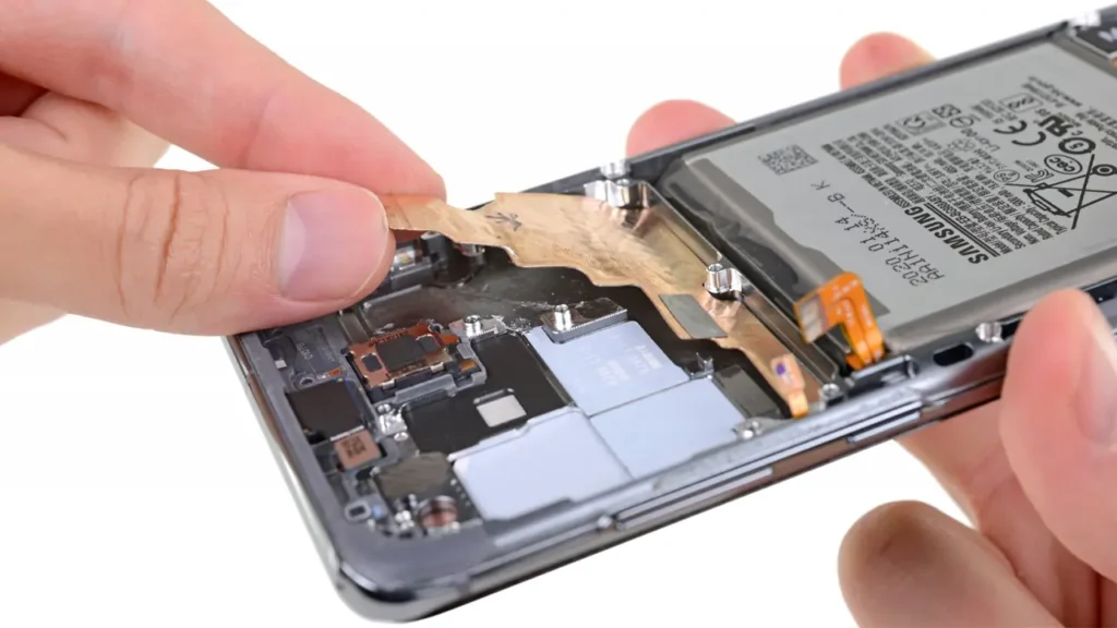 active liquid cooling smartphone